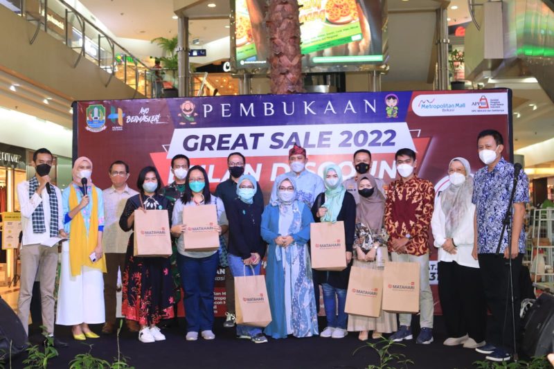 Plt. Wali Kota Bekasi sangat apresiasi kerja sama baik ini antara Pemerintah Kota Bekasi dengan Asosiasi Pengusaha Pusat Belanja Indonesia Cabang Kota Bekasi.