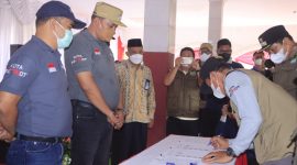 Tri Adhianto hadiri deklarasi komitmen bersama anti korupsi dalam rangka meningkatkan kualitas penyelenggaraan Pemerintahan yang baik (good goverment) dan pemerintahan yang bersih (clean goverment) yang bertempat di Kecamatan Mustikajaya Kota Bekasi. Rabu,(23/3/22).