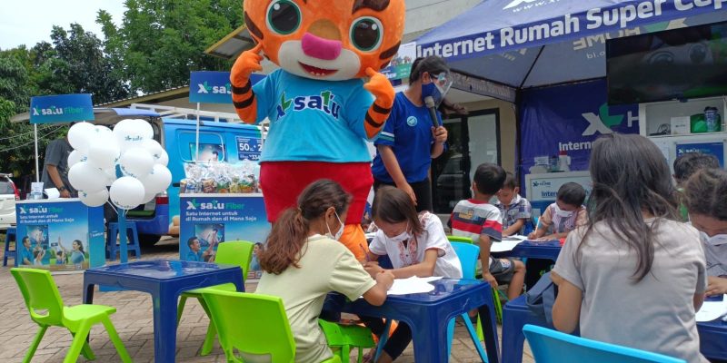 Foto : XL HOME menggelar aktivitas sosialisasi program kemitraan dengan BeaBeo kepada masyarakat di Bekasi, Jawa Barat pada akhir Januari 2022 lalu. BeaBeo merupakan produksi dari Shark Animation yang berisi video pendidikan anak sejak dini, berfokus untuk meningkatkan minat dalam belajar dengan format video animasi, lagu dan cerita. Sambil bernyanyi dan menari, anak-anak diajak untuk belajar mengenai kebiasaan yang baik, keamanan, mengenal huruf, warna, angka, dan sejumlah pengetahuan dasar lainnya.

 