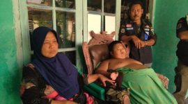 Seorang bocah berusia 11 tahun berinisial RAP yang merupakan warga Desa Kedung Pengawas, Kampung Blendung, Babelan, Kabupaten Bekasi.
