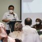 RAPAT KOORDINASI: Sekretaris Daerah (Sekda) Kabupaten Bekasi, Dedi Supriyadi resmi membuka kegiatan Rakor Gugus Tugas Kabupaten Layak Anak (KLA) Kabupaten Bekasi dalam rangka persiapan pelaksanaan evaluasi Kabupaten Layak Anak (KLA) Tahun 2022, di Hotel Ayola, Cibatu, Kecamatan Cikarang Selatan , Rabu (02/03/2022). 