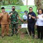 Foto : Penanaman pohon pertama dilakukan oleh Dandim 0509/Kabupaten Bekasi, Letkol Inf M. Horison Ramadhan dan selanjutnya dilakukan oleh Camat Cibitung serta Kepala Desa Wanajaya. Kegiatan penanaman 6.000 pohon 