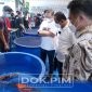 Plt. Bupati Bekasi, Akhmad Marjuki, didampingi Sekretaris Daerah Kabupaten Bekasi, Dedy Supriyadi, membuka Festival Young Koi Show, yang diselenggarakan oleh Komunitas Pencinta Ikan Koi ini berlangsung di Maxbox Orange County, Lippo Cikarang, Sabtu, (19/3/22). Foto : Prokopim Pemkab Bekasi.
