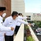 Foto : Plt Bupati Bekasi, Akhmad Marjuki didampingi Sekda Kabupaten Bekasi, Dedy Supriyadi dan Plt. Direktur RSUD, dr. Alamsyah dan dinas terkait mengecek rencana perluasan RSUD Kabupaten Bekasi, Wanasari, Kecamatan Cibitung, Kabupaten Bekasi, Jawa Barat, Rabu (23/03/2022)./ Newsroom