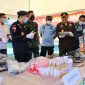 Foto : Kejaksaan Negeri (Kejari) Kabupaten Bekasi melaksanakan pemusnahan barang bukti di Halaman Kejari, Komplek Pemerintah Daerah (Pemda), Kecamatan Cikarang Pusat, Kamis (24/3/2022). Adapun barang bukti yang dimusnahkan yakni narkotika, uang palsu, sajam, telepon genggam, kosmetik hingga rokok tak bercukai. 