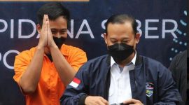 Doni Salmanan Pakai Baju Tahanan.