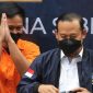 Doni Salmanan Pakai Baju Tahanan.