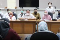 Foto : Proses pendaftaran keanggotaan BPJS Kesehatan jadi pembahasan utama dalam rapat kerja Komisi III DPRD bersama seluruh kepala Puskesmas se Kota Cirebon
