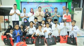 Salam Ramadan : Seluruh Supervisor SSP Bekasi foto bersama dengan anak yatim-piatu, Kamis (14/02/2022).