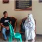 Foto: Wanita berpakaian Putih ditangkap