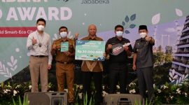 Foto : Lomba kebersihan dengan tagline Synergy to Build Smart- Eco City ini diikuti oleh 29 RW di sekitar Kawasan Jababeka yaitu Kecamatan Cikarang Utara, Cikarang Timur, Cikarang Pusat dan terdiri dari 5 desa.