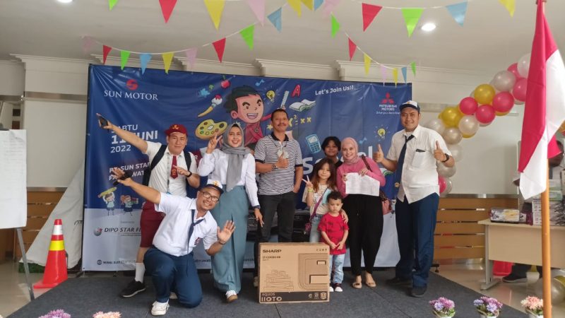 Foto : Diler resmi Mitsubishi PT Sun Star Prima Motor (SSPM) Cabang Fatmawati menggelar showroom event bertema Back To School (BTS), Sabtu 11 Juni 2022