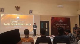 PJ Bupati Bekasi Dani Ramdan saat memberikan sambutan pada acara peluncuran tahapan Pemilu 2024 yang diselenggarakan oleh KPU RI secara virtual di Aula Kantor KPU Kabupaten Bekasi pada, Selasa (14/06/2022) malam.