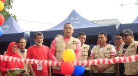 Foto : Plt. Wali Kota Bekasi Tri Adhianto resmikan Usaha Mikro Kecil dan Menengah (UMKM) Madani.