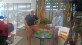 Ketua Komisi I DPRD Kota Bekasi, Faisal saat di wawancarai.