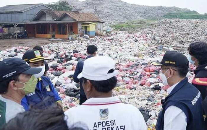 Foto : Pemerintah Kabupaten Bekasi tengah menyiapkan beberapa rencana untuk menata Tempat Pembuangan Akhir (TPA) Burangkeng, di Desa Burangkeng Kecamatan Setu. 