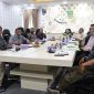 Foto : PJ Bupati Bekasi Dani Ramdan memimpin rapat penilaian akhir Kampung Bersih Makin Berani di Ruang Rapat Bupati, Komplek Pemda, Kecamatan Cikarang Pusat, Sabtu 
