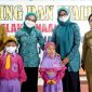 Ria Dani Ramdan, saat mendampingi Ketua Pokja Bunda PAUD Provinsi Jawa Barat, meninjau pelaksanaan Bulan Imunisasi Anak Nasional di TK Islam Salman Al Farisi, Kelurahan Jatimulya, Kecamatan Tambun Selatan, Senin (22/8).
