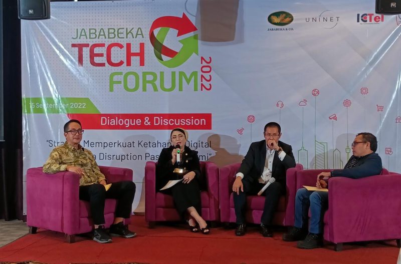 Caption Foto : Jababeka Tech Forum 2022, Kamis 15 September 2022 di Hotel President Executive
Club Jababeka.