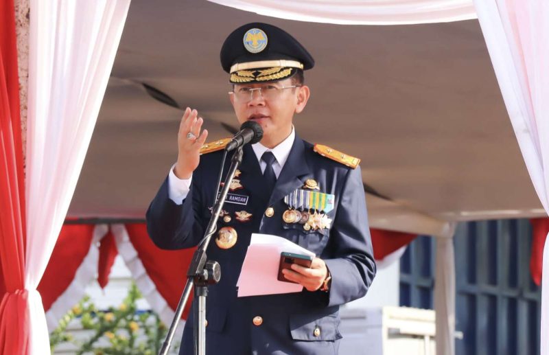 Pj Bupati Bekasi, Dani Ramdan menjadi inspektur upacara Hari Perhubungan Nasional ke-52 tingkat Kabupaten Bekasi, di Kantor Dinas Perhubungan, Jl. Industri No. 5 Cikarang Kota, Kecamatan Cikarang Utara, Kabupaten Bekasi, Selasa (27/09/22). 