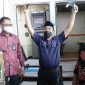 Menteri Ketenagakerjaan Ida Fauziyah saat menyaksikan pembukaan dan aktivasi rekening secara kolektif bagi penerima bantuan subsidi upah (BSU) tahun 2021.