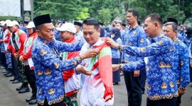 Pengukuhan Panda tersebut dilakukan secara simbolis terhadapa sejumlah pejabat Forkopimda dan Ketua KONI. Secara tegas, Bupati Subang mengajak seluruh ASN ikut terlibat aktif dalam mensukseskan kegiatan empat tahunan tersebut.