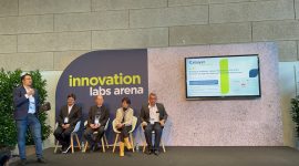 Direktur and Chief Digital Transformation & Enterprise Business Officer XL Axiata, Yessie D Yosetya (dua dari kanan) bersama dengan tim Huawei Indonesia pada ajang TM Forum 2022 Catalyst Awards di Kopenhagen, Denmark, (22/09). 