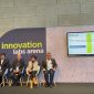 Direktur and Chief Digital Transformation & Enterprise Business Officer XL Axiata, Yessie D Yosetya (dua dari kanan) bersama dengan tim Huawei Indonesia pada ajang TM Forum 2022 Catalyst Awards di Kopenhagen, Denmark, (22/09). 