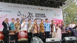 Resmi : Sakura Matsuri telah menjadi kegiatan yang dinanti-nanti setiap tahunnya, Sakura Matsuri diadakan selama dua hari pada 5 -6 November 2022 bertempat di Hollywood Junction – Kota Jababeka.