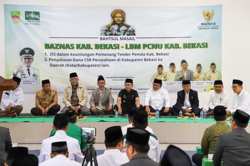Pj Bupati Bekasi Dani Ramdan, membuka secara resmi acara Bahtsul Masail yang digelar Baznas Kabupaten Bekasi bersama LBM PCNU Kabupaten Bekasi di Aula Kantor Baznas Kabupaten Bekasi, Sukamahi, Cikarang Pusat, Selasa.
