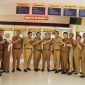  Pj. Bupati Bekasi, Dani Ramdan, memberikan apresiasi kepada Badan Pendapatan Daerah (Bapenda) Kabupaten Bekasi