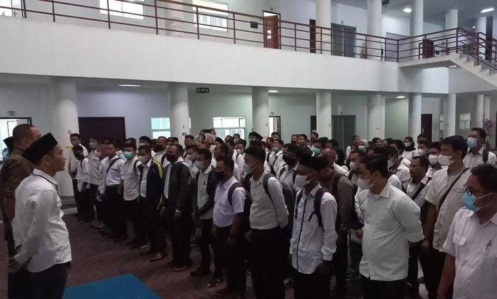 Komisi Pemilihan Umum (KPU) Kabupaten Bekasi melakukan tes dengan metode Computer Asisted Test (CAT) kepada 1.428 peserta calon anggota Panitia Pemungutan Suara (PPS) se-Kabupaten Bekasi untuk Pemilu Tahun 2024, di BPPPTIK Jababeka Cikarang, Cikarang Utara pada Rabu (11/01).