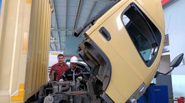 Servis Manager Sun Star Prima Motor Cikarang Benny Apriwendi memberikan support sistem kepada bawahannya guna untuk bekerja dan melayani dengan baik mobil kendaraan customer.