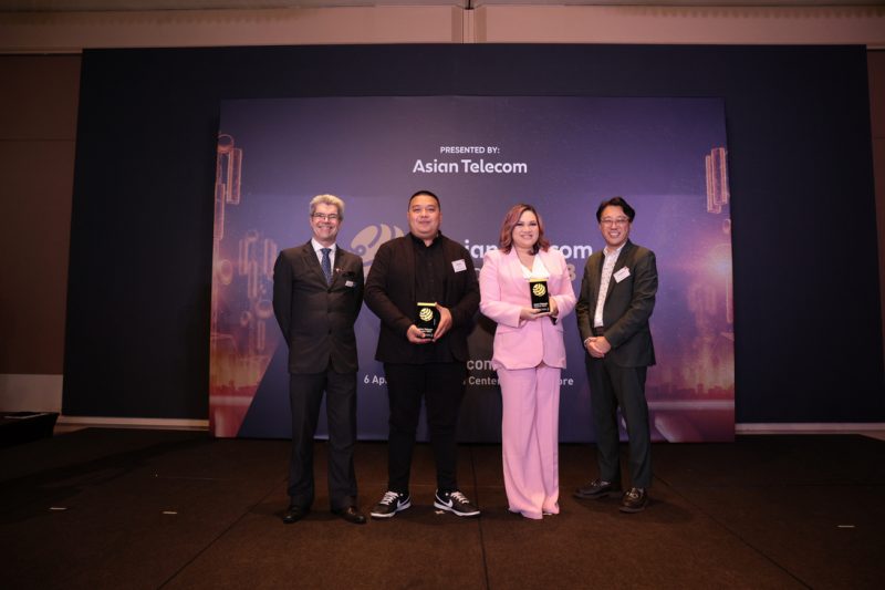 Direktur & Chief Digital Transformation and Business Enterprise Officer XL Axiata, XL Yessie D. Yosetya berhasil meraih penghargaan sebagai The Most Influential CIO 2023 dalam ajang penghargaan iCIO Awards 2023. Lalu, XL HOME meraih dua penghargaan dari Asian Telecom Awards 2023.