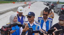 Direktur Utama PT JMM Suchandra P. Hutabarat menjelaskan bahwa PT JMM mengoperasikan jalur fungsional Jalan Tol Jogja-Solo pada periode arus mudik mulai dari 15 April 2023 s.d 24 April 2023 dan pada periode arus balik pada 25 April 2023 s.d 1 Mei 2023.