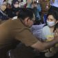 Pj Bupati Bekasi Dani Ramdan membuka pencanangan Sub Pekan Imunisasi Nasional ( SUB PIN) polio, Tingkat Kabupaten Bekasi 2023 di Halaman Kantor Desa Mekarmukti Kecamatan Cikarang Utara, Kabupaten Bekasi Senin (4/4/2023).