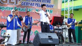 Pj Bupati Bekasi Dani Ramdan menghadiri Safari Ramadhan 1444 H/2023 M dan ikut ramaikan Ramadhan Sregep (Satukan Ritme Gebyar Pelayanan) di Masjid Jami Al Ittihad, Kelurahan Kebalen, Kecamatan Babelan, Kabupaten Bekasi, Rabu (05/04/2023).