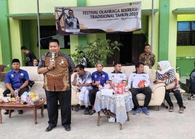 OLAHRAGA : Dinas Budaya, Pemuda dan Olahraga (Disbudpora) Kabupaten Bekasi membuka seleksi Pekan Olahraga Tradisional tingkat Jawa Barat menuju Pekan Olahraga Tradisional tingkat Nasional (Poltradnas) ke IX tahun 2023 di Sekolah SMAN 3 Cikarang Utara pada Jumat (5/4/2023).
