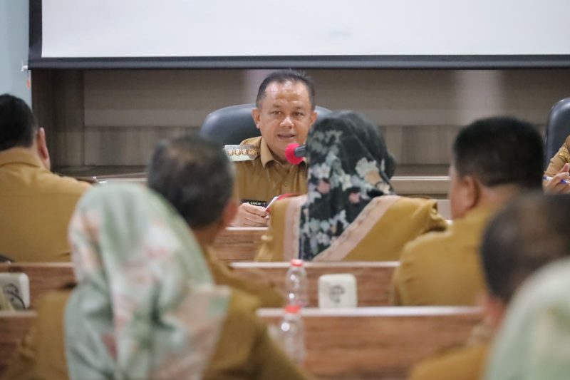 Pj. Wali Kota Bekasi R. Gani Muhammad.