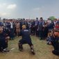 Menyambut : Kedatangan Prabu Ramlan Syamsuri disambut dengan antusias oleh para pendekar gebyar seni budaya, Sabtu 19 November 2023.