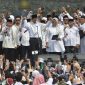 Bacawapres Anies Baswedan bersama sejumlah tokoh melakukan orasi saat Aliansi Rakyat Indonesia Bela Palestina melakukan aksi damai di Monumen Nasional, Jakarta, Minggu, 5 November 2023. TEMPO/ Febri Angga Palguna
