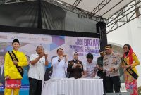 Pj Bupati Bekasi Dani Ramdan membuka bazar hasil perikanan yang digelar Dinas Perikanan Kabupaten Bekasi di Museum Gedung Juang Tambun.