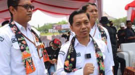 Ketua KPU Kabupaten Bekasi, Ali Rido (tengah).