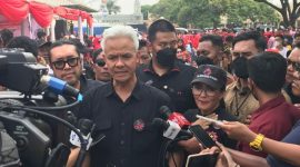 Capres Ganjar Pranowo saat berkunjung ke Babelan, Kabupaten Bekasi, Kamis, 14 Desember 2023.
