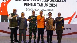 PJ Bupati Bekasi, Dani Ramdan menghadiri Rapat Koordinasi Kesiapan Pemilu 2024 di Wilayah Jawa Barat, di Laga Tangkas Sport Jabar Arcamanik, Kota Bandung, pada Rabu (7/2/2024). Foto : Dokpim