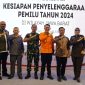 PJ Bupati Bekasi, Dani Ramdan menghadiri Rapat Koordinasi Kesiapan Pemilu 2024 di Wilayah Jawa Barat, di Laga Tangkas Sport Jabar Arcamanik, Kota Bandung, pada Rabu (7/2/2024). Foto : Dokpim