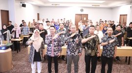 Mewakili Kepala Diskominfosantik, Sekretaris Dinas Kominfosantik Kabupaten Bekasi, Ade Komarudin menyampaikan pengelolaan aplikasi SP4N LAPOR! oleh Pemerintah Kabupaten Bekasi terus didorong untuk ditingkatkan sampai pada proses tindaklanjut aduan masyarakat.