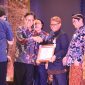Penyerahan sertifikat tersebut digelar di Ballroom Hotel Sahid Jaya, Jakarta Pusat yang dihadiri langsung oleh Menteri Kesehatan RI Budi Gunadi Sadikin dan Deputi Perwakilan Organisasi Kesehatan Dunia/World Health Organization untuk Indonesia Dr. Momoe Takeuchi, pada Rabu (06/03/2024).