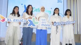 Keterangan Foto:
XL Ramadan_1, 2, 3: 
(ki-ka) Head Consumer Proposition XL Axiata, Sri Sofyana Sugiarmadji, Group Head XL Axiata, Lyra Filiola, Dian Ayu Lestari (KOL), Nirina Zubir (KOL) dan Head Brand & Communication XL Axiata, Fajar Arieyanti melakukan seremoni peluncuran produk XL Ramadan 2024 di Jakarta pada Kamis (14/3). XL Axiata melalui layanan XL Prabayar yang telah setia memberikan penawaran dan layanan untuk keluarga Indonesia, kini XL Prabayar menunjukkan apresiasi lebih untuk kalangan Ibu, sebagai sosok dengan peranan penting dalam keluarga. Berbarengan dengan momen Ramadan, XL Prabayar memperkenalkan kampanye 