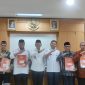 MoU : Pemkab Bekasi melalui Badan Kesatuan Bangsa dan Politik (Bakesbangpol) melaksanakan Penandatanganan Naskah Perjanjian Hibah Daerah (NPHD) pada tiga Organisasi Kemasyarakatan (Ormas) Kabupaten Bekasi Tahun 2024 di Ruang Rapat KH Ma'mun Nawawi, Komplek Pemkab, Kecamatan Cikarang Pusat, Rabu (20/3/2024).